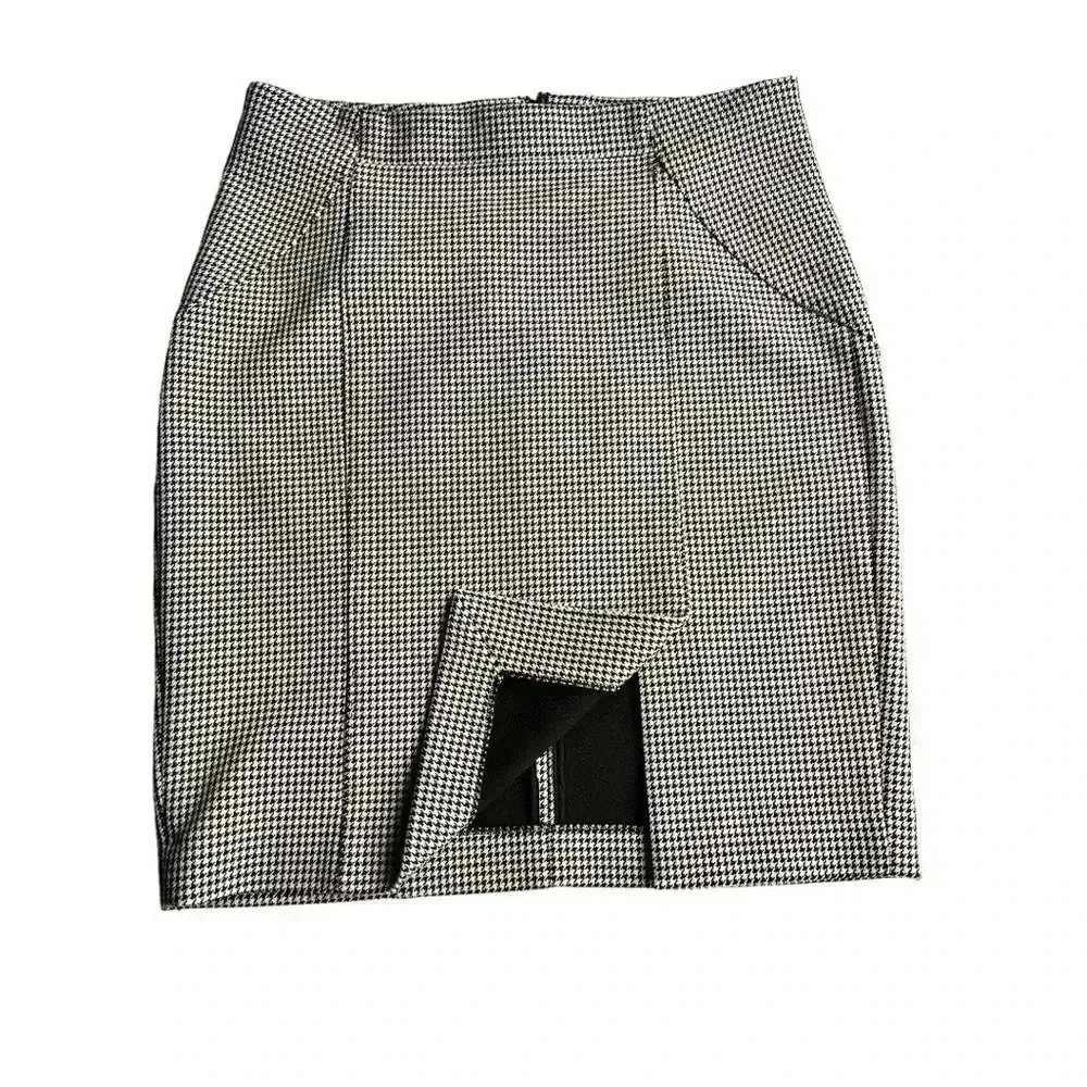 BANANA REPUBLIC HOUNDSTOOTH SKIRT•SIZE 10 PETITE•PREOWNED GREAT CONDITIO…